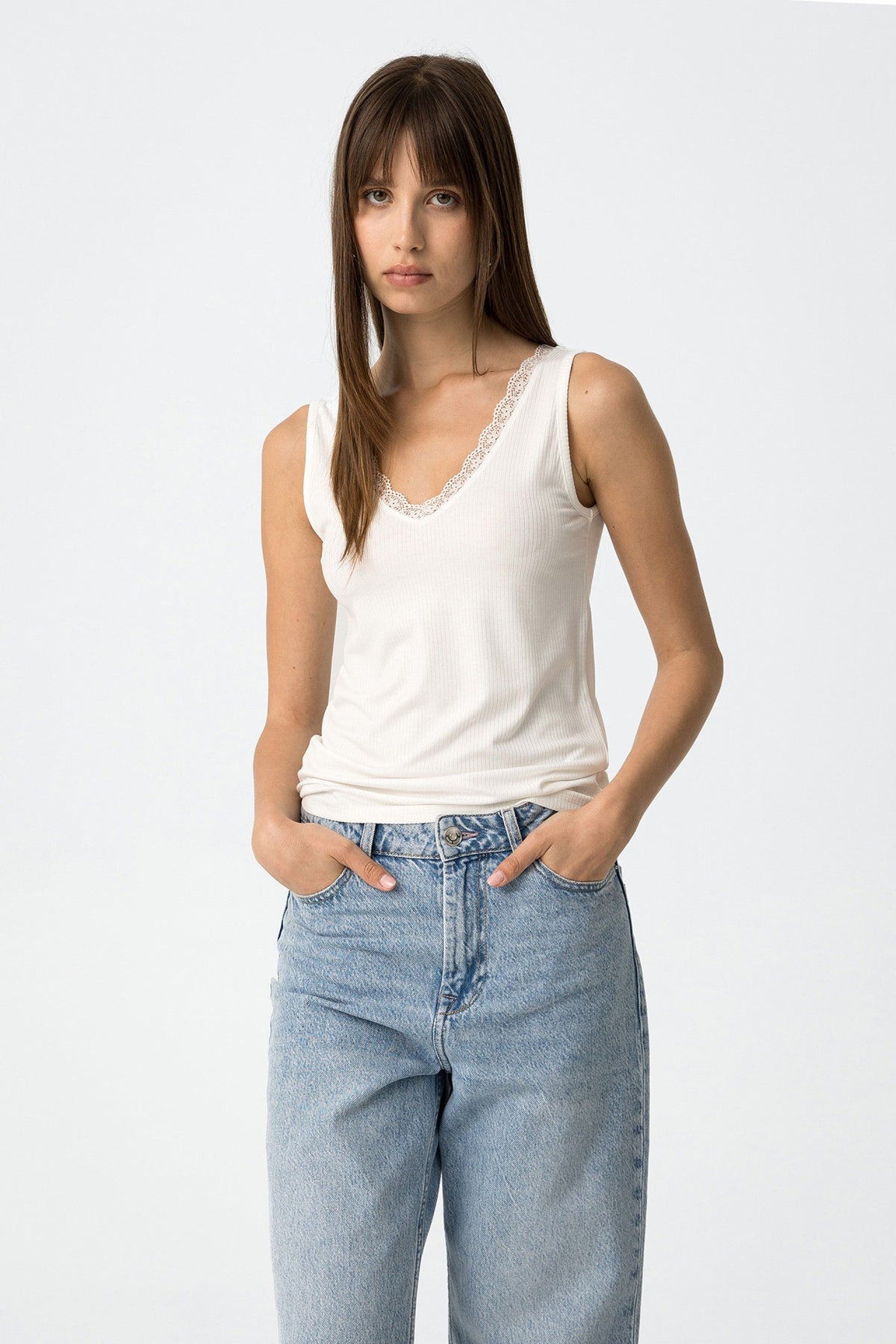 Loulé V-Neck Tank